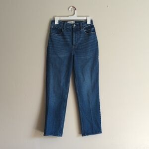 Abercrombie The 90s Straight Ultra High Rise